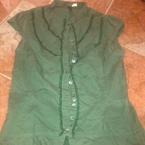 Green button down short sleeve blouse size 6